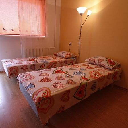 Lm Piiri Kuelaliskorter Polva Bagian luar foto